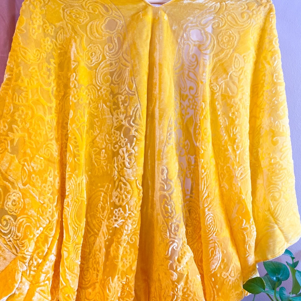 Urban Outfitters Golden Yellow Kimono (New With Tags) - Picture 7 of 7